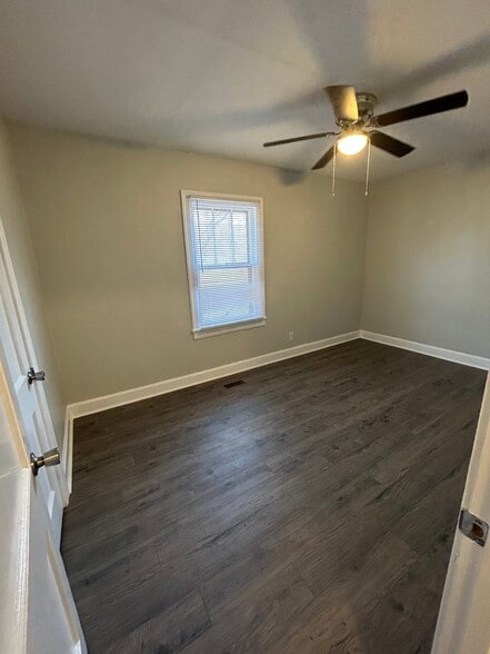 Building Photo - 600 Villard Dr