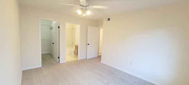 Building Photo - 127 Jules Dr