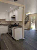 Building Photo - 960 Memorial Dr