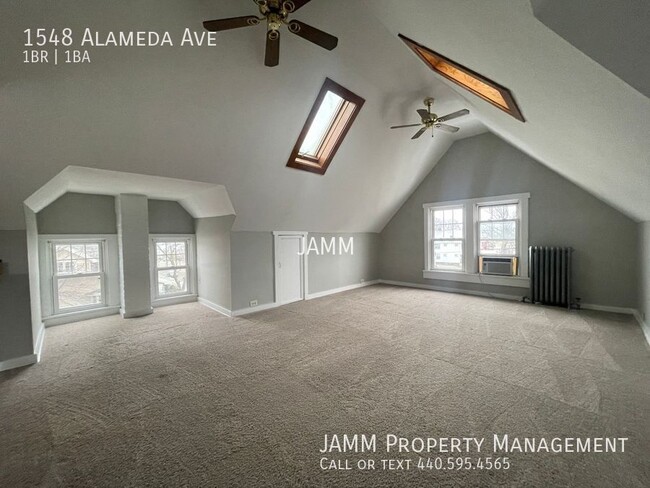 Building Photo - 1548 Alameda Ave