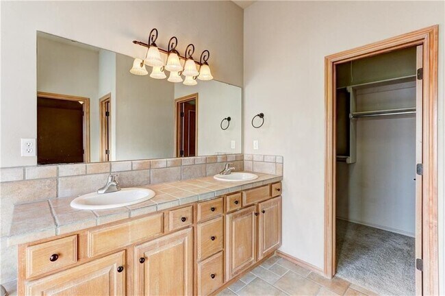 Building Photo - 16304 Vallejo Pl