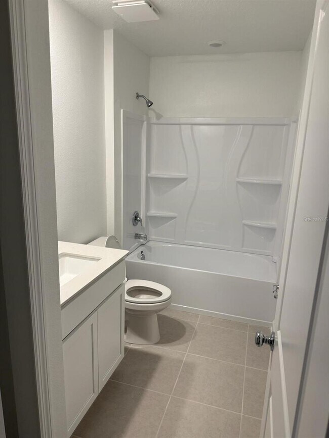 Building Photo - 3466 Howell Dr