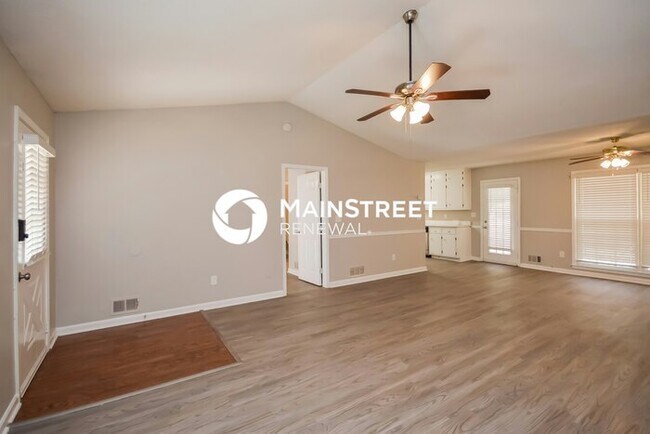 Building Photo - 3 Bedroom Pet-Friendly Home in Conyers, GA with Main Street Renewal