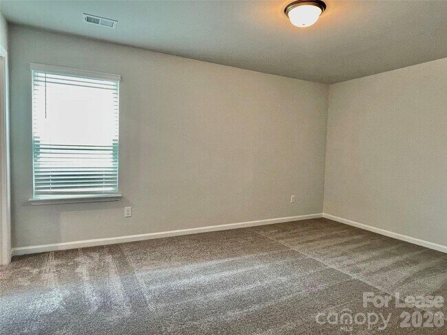 Building Photo - 3240 Laurel Brk Dr