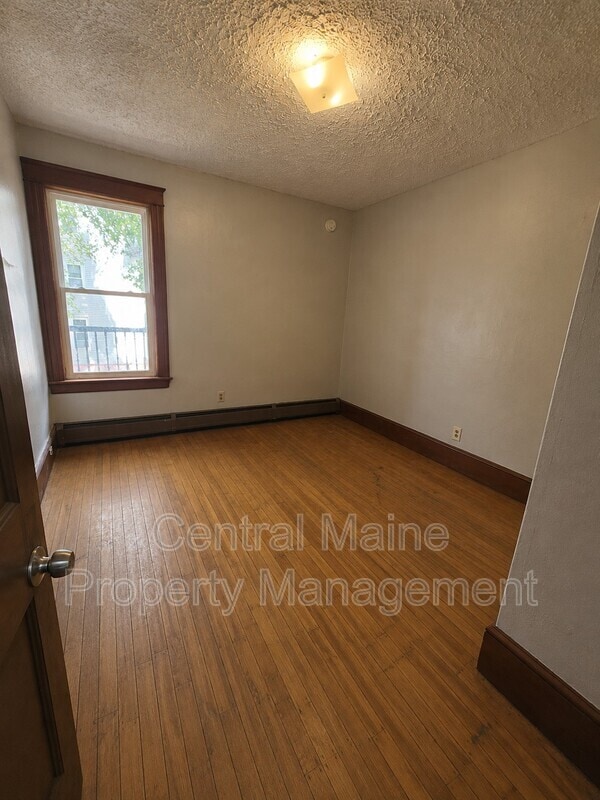 Building Photo - 131 Horton St