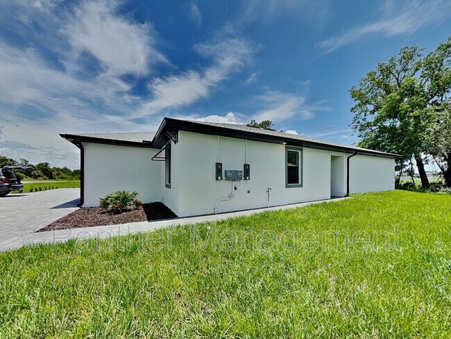 Building Photo - 26483 Explorer Rd