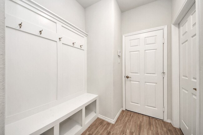 Building Photo - 3116 Dakota Falls Dr