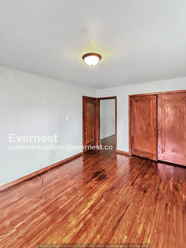 Building Photo - 3812 Drexel Dr