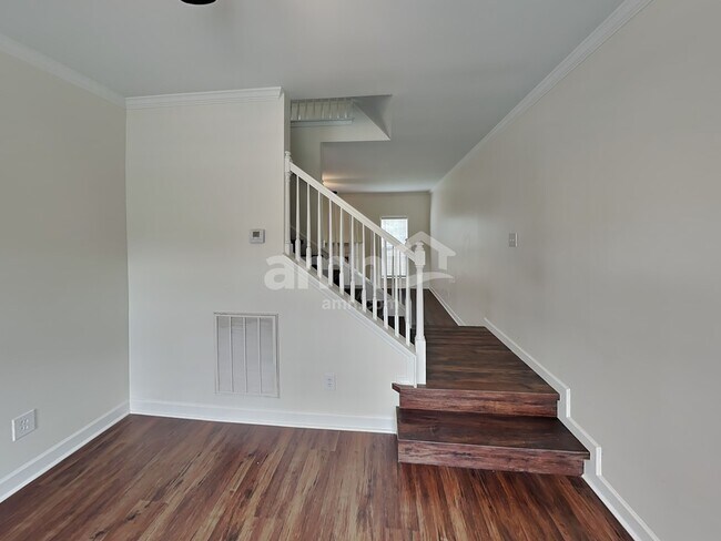 Building Photo - 3047 Romain Trail