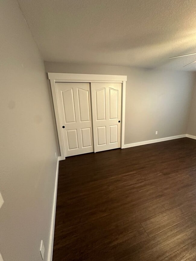 Building Photo - 4 Bedroom House Available in Hammond!