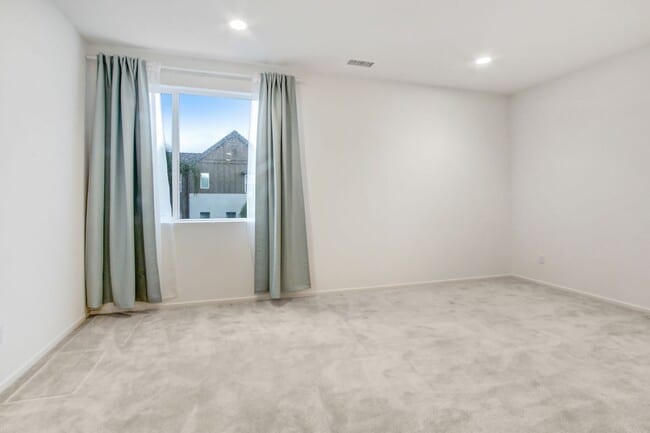 Building Photo - Tri-Level, Fully Loaded Home at The Resort in Rancho Cucamonga For Lease!