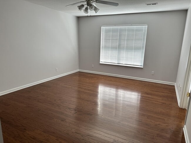 Building Photo - 1114 Mercer Dr