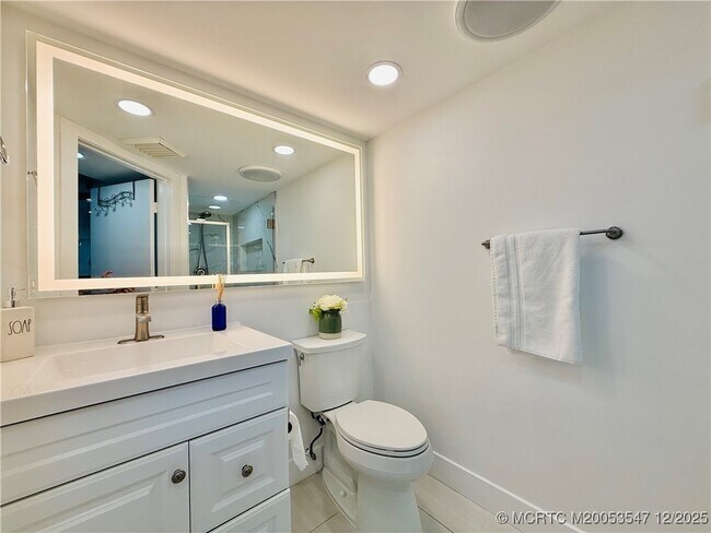 Building Photo - 8800 S Ocean Dr