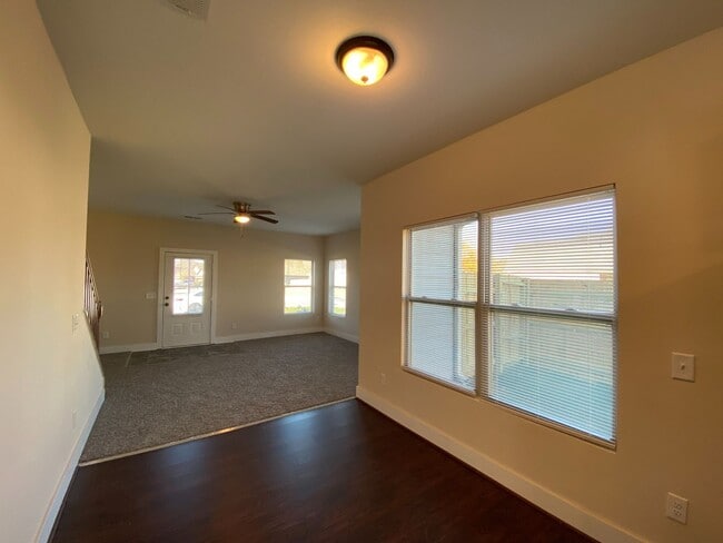 Building Photo - Home for Rent in McCalla, AL! Available to View Now!!!