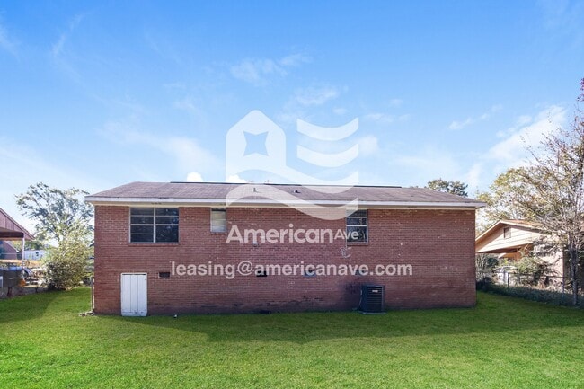 Building Photo - 1704 8th Pl S