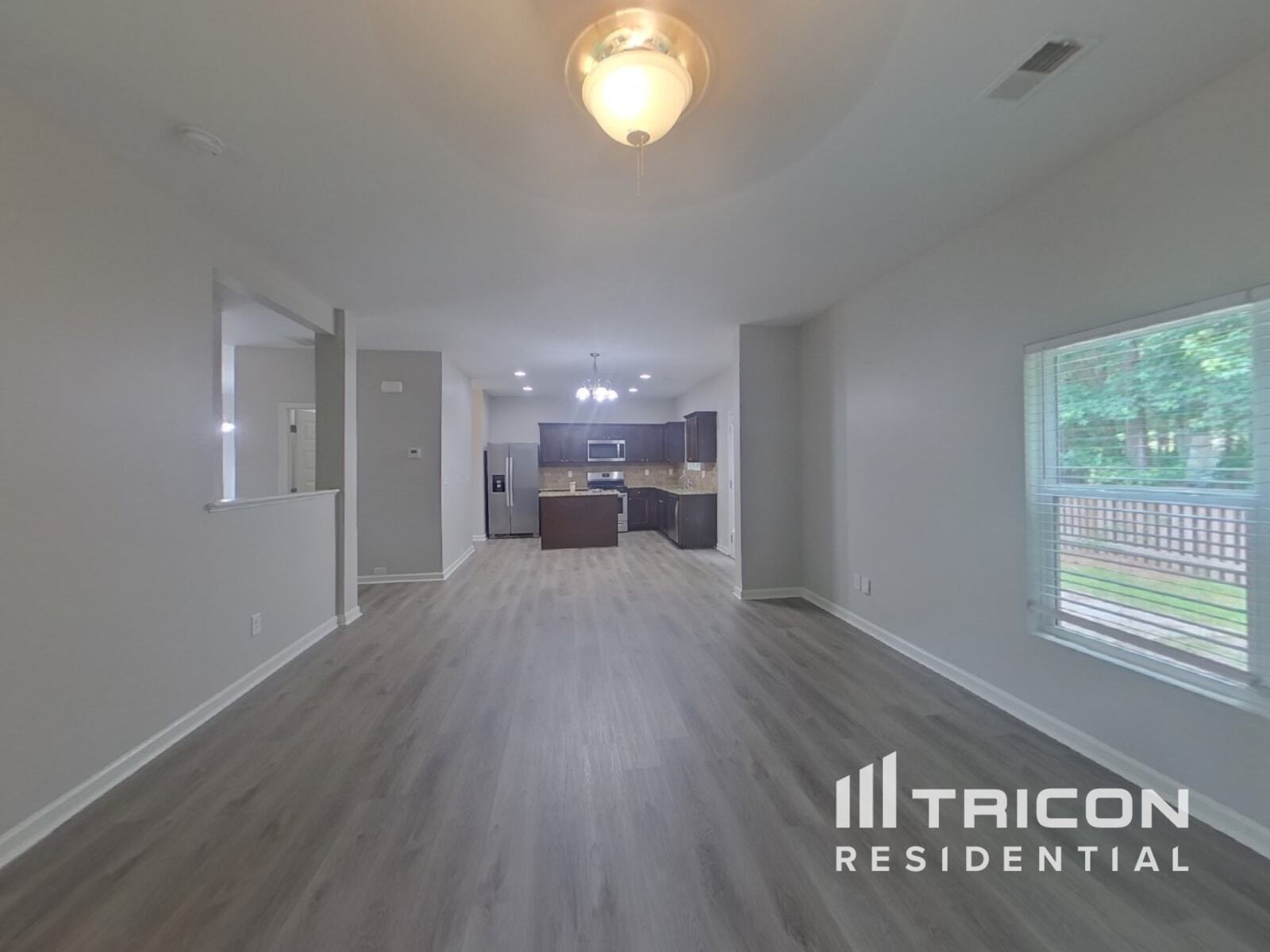 Building Photo - 3650 Lebella Ln