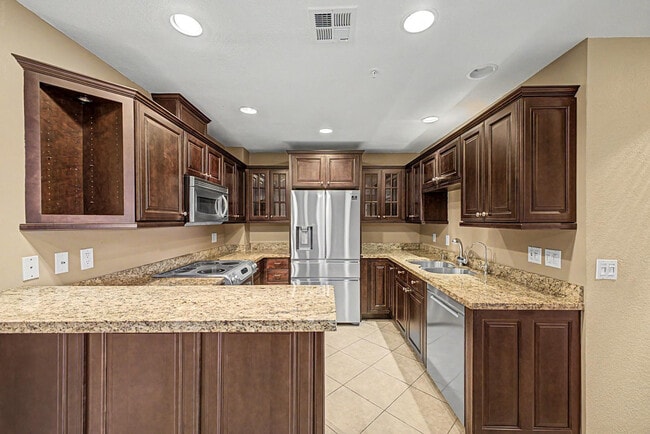 Building Photo - 4200 N Miller Rd