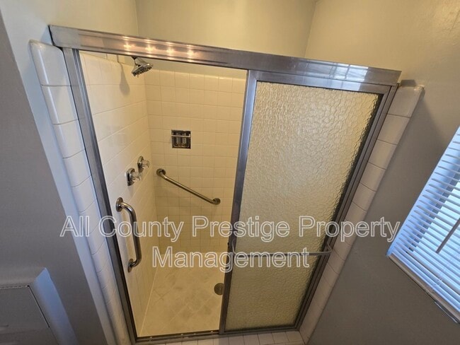 Building Photo - 3308 E Camelback Rd