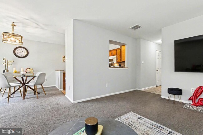 Building Photo - 775 Quail Pl