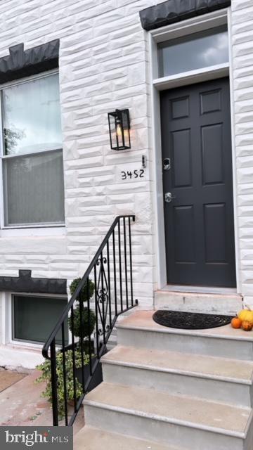 Building Photo - 3452 Elm Ave