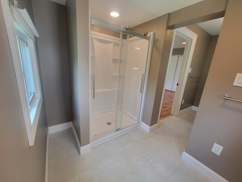 Floor 0 Bathroom - 301 N 1st St
