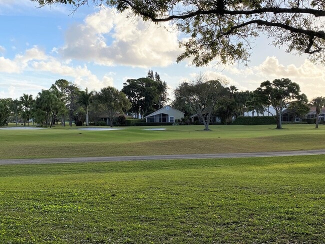 Building Photo - 12962 Briarlake Dr