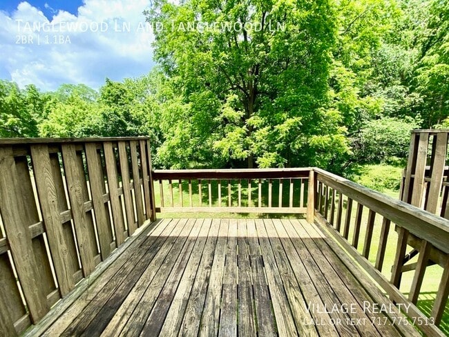 Building Photo - 442 Tanglewood Ln
