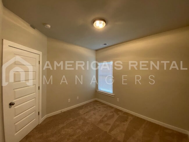 Building Photo - Home for Rent in Thorsby! Available to View Now!