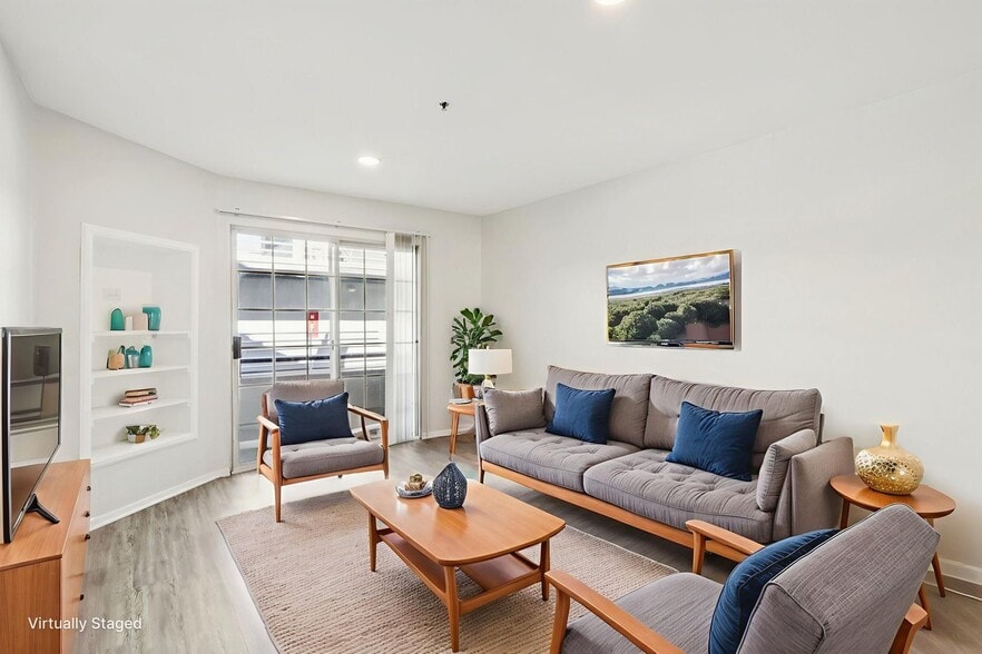 Interior Photo - 4378 Sepulveda Blvd