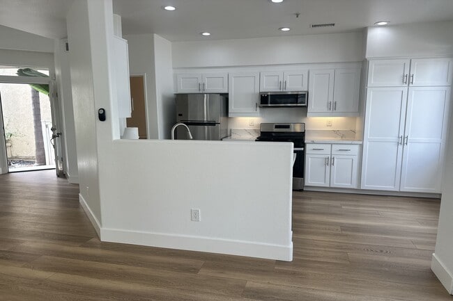 Building Photo - 1817 Calypso Dr