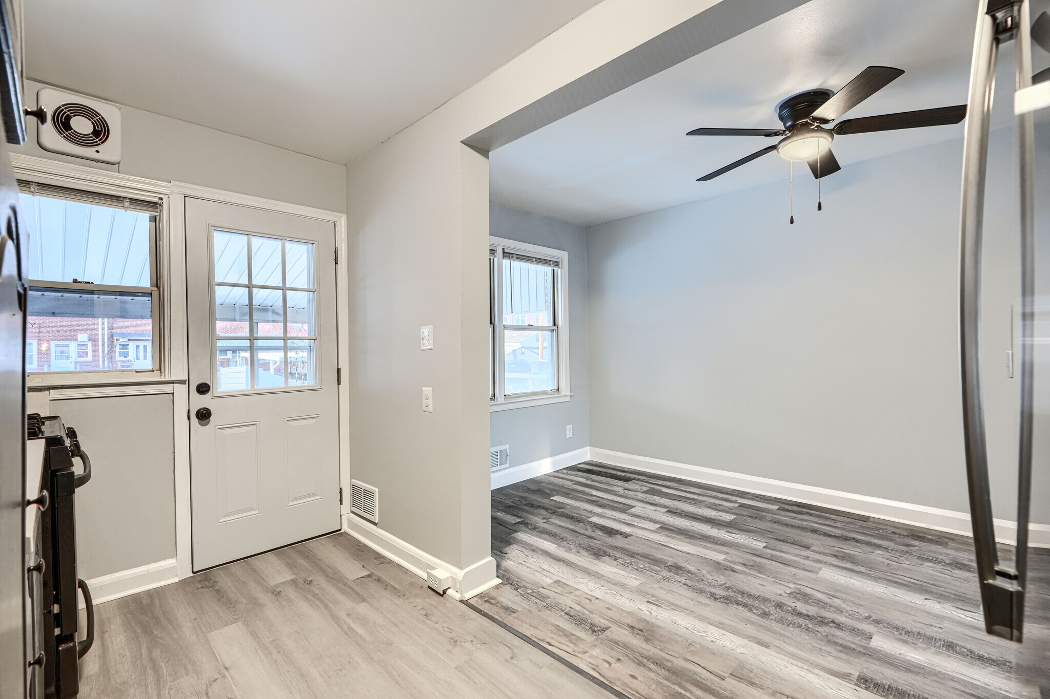 Building Photo - 2123 Graythorn Rd