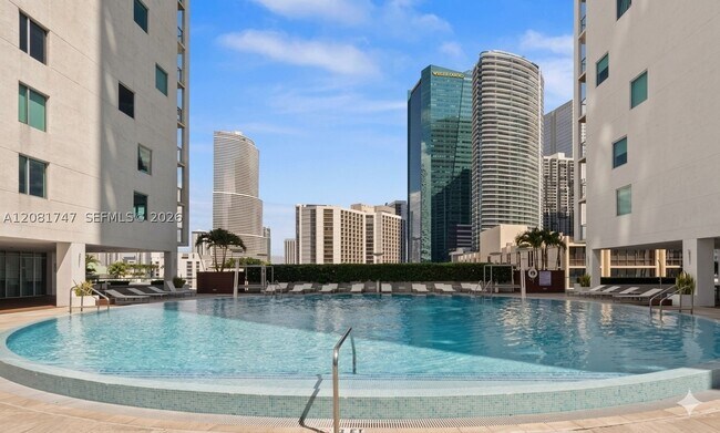 Building Photo - 500 Brickell Ave
