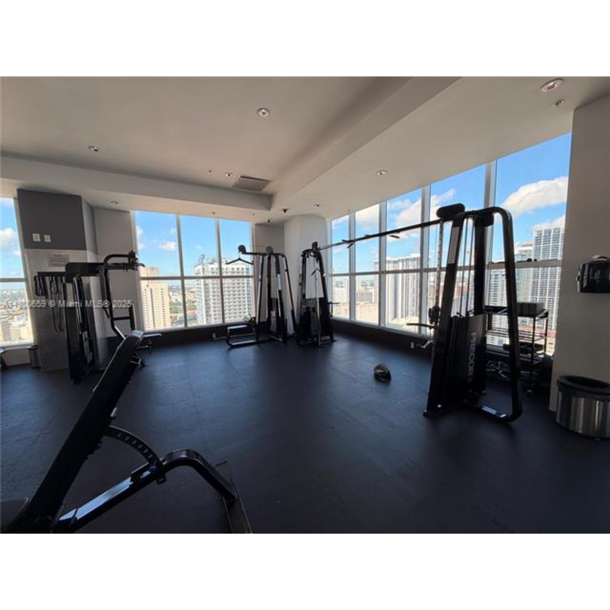 Building Photo - 133 NE 2nd Ave