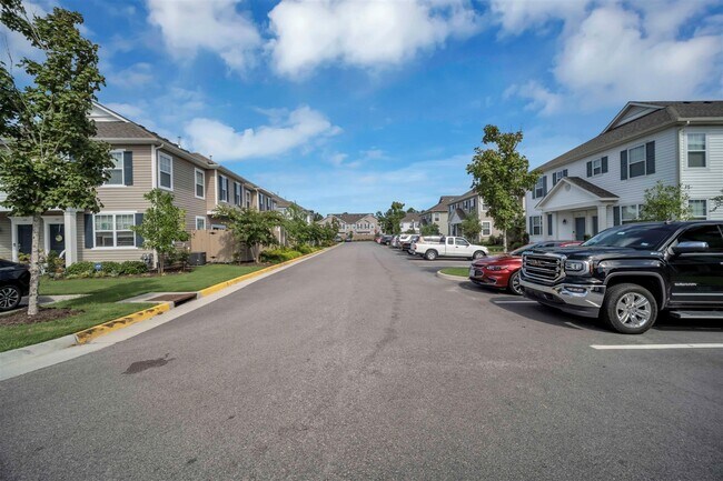 Building Photo - 1652 Halesworth Ln