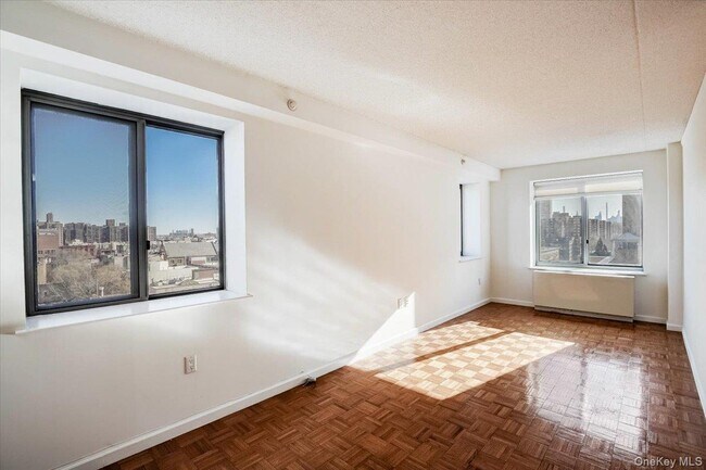 Building Photo - 300 W 135th St