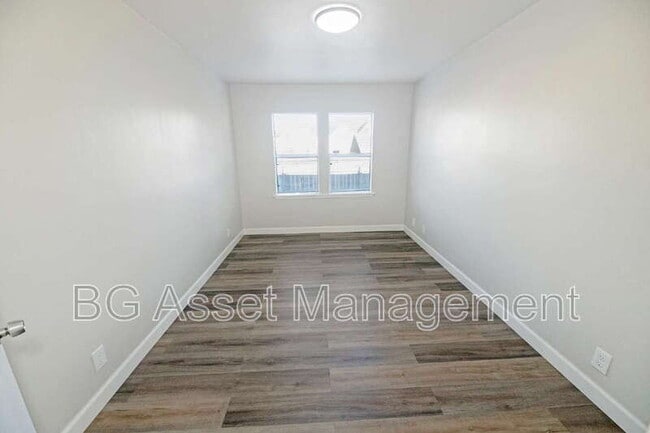 Building Photo - 429 S 23rd St