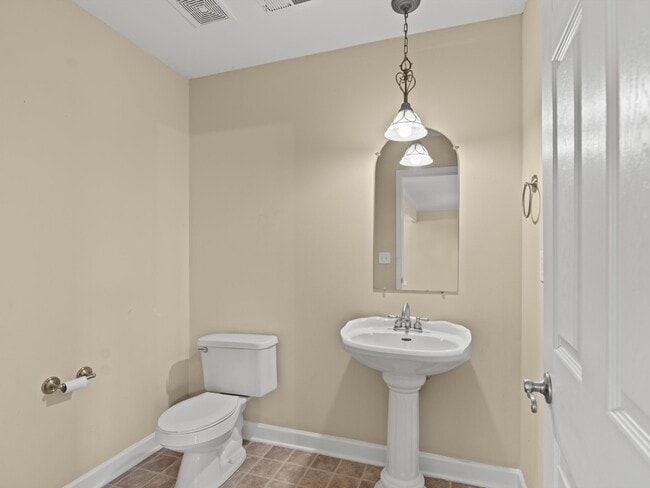 Building Photo - 4807 Creston Ct SE