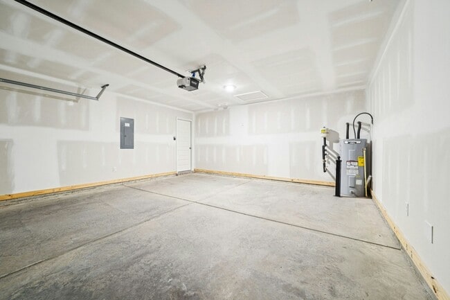 Building Photo - 595 Sterling Pl