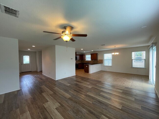 Building Photo - 9211 Wind Crown