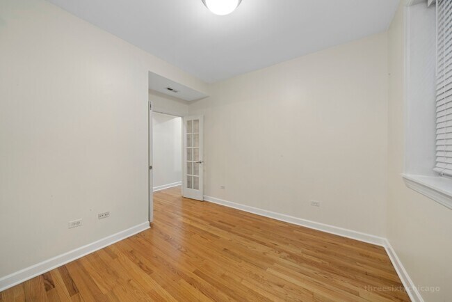 Building Photo - 2124 N Hudson Ave