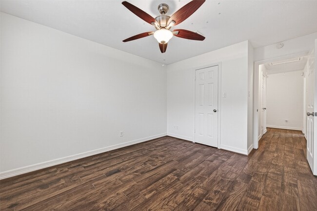 Building Photo - 14222 Stokesmount Dr