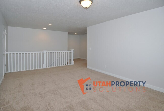 Building Photo - 11533 S Rk Cv