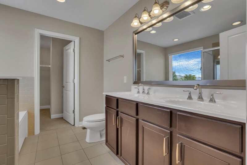 Building Photo - 5912 Danann Dr