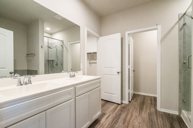 Building Photo - 16856 Pink Wintergreen Dr