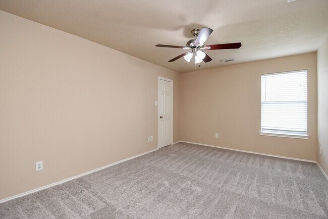 Building Photo - 9602 Siano Pines Dr