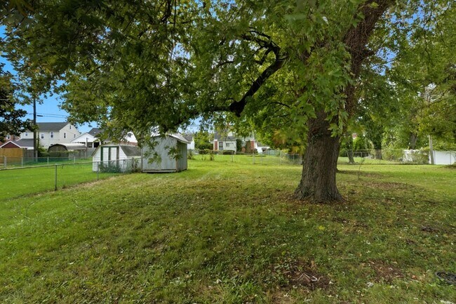 Building Photo - 4311 Kennison Ave