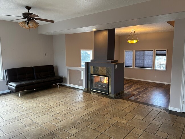 Building Photo - 926 Ibis Way