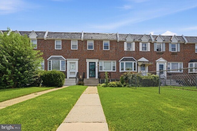 Building Photo - 6623 Tabor Ave
