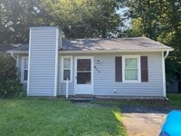 Building Photo - Charming 2 bedroom 2 bath duplex. Just a short drive to the area bases, shopping and fine dining....