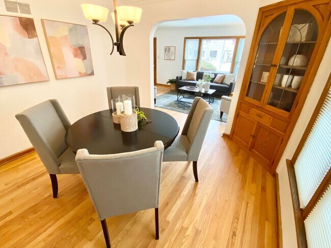 Building Photo - 2787 N Sholes Ave